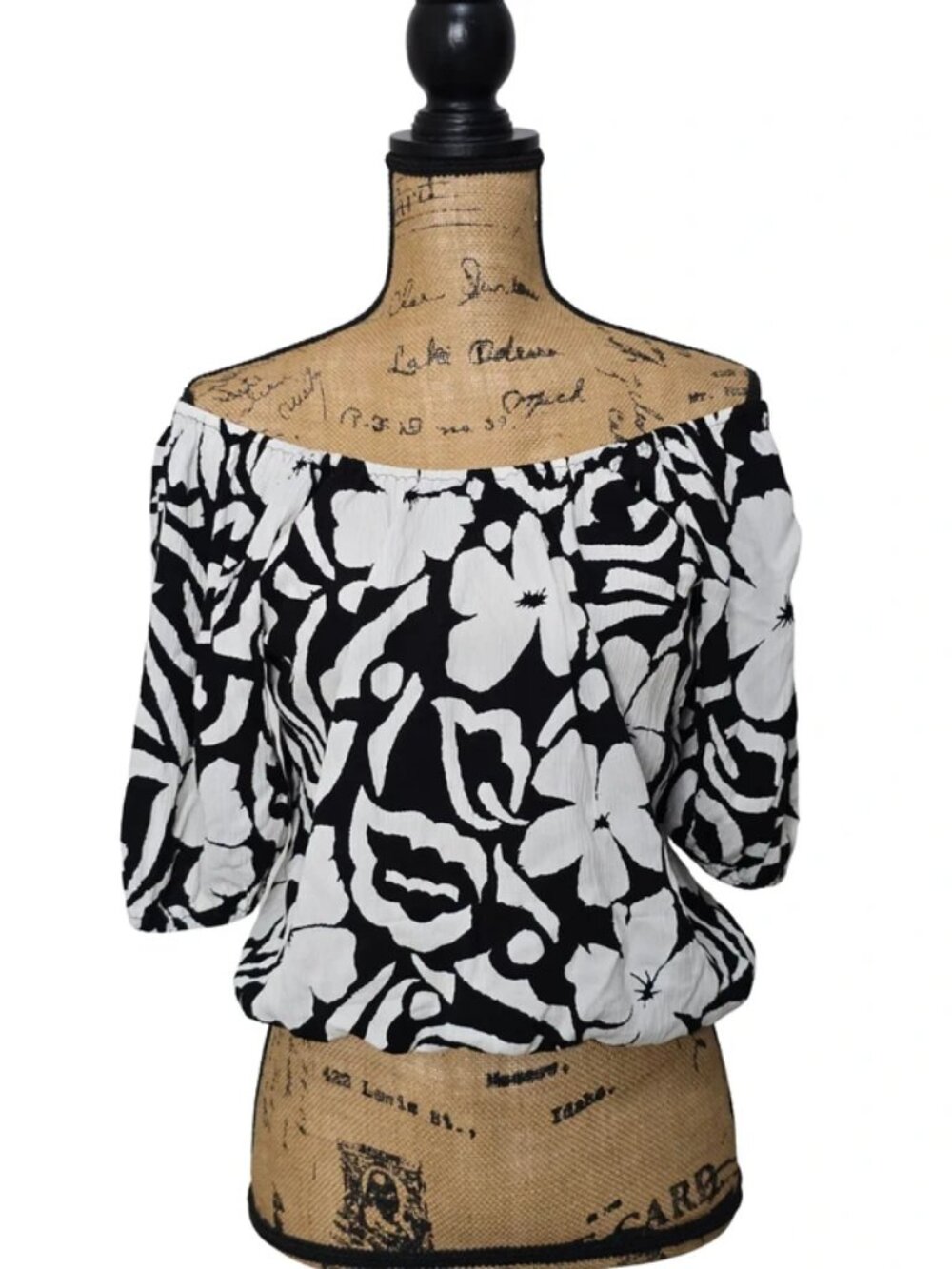 Grace Women's Black & White Floral Off the Shoulder Crop Top Blouse Size Large